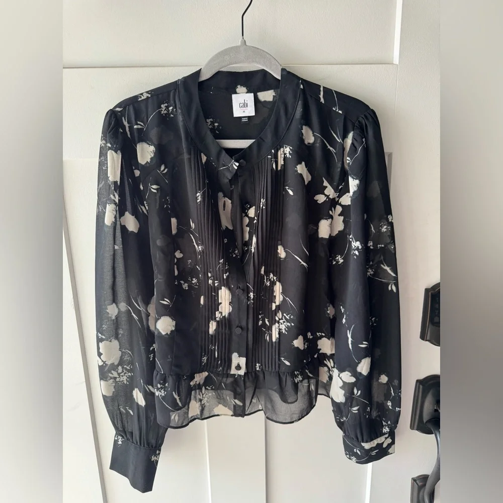 CAbi Silhouette Blouse #4912 NWOT - Picture 4 of 6